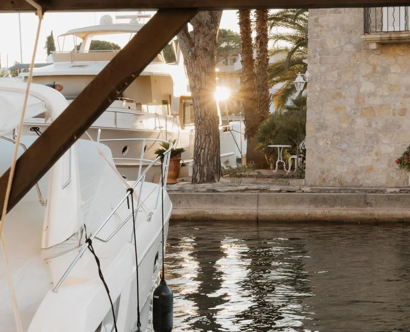 Huebsches Haus Direkt Am Wasser, St. Tropez 15 Min! Grimaud Feriehus