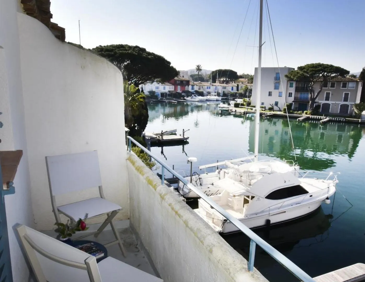 Feriehus Huebsches Haus Direkt Am Wasser, St. Tropez 15 Min! Grimaud